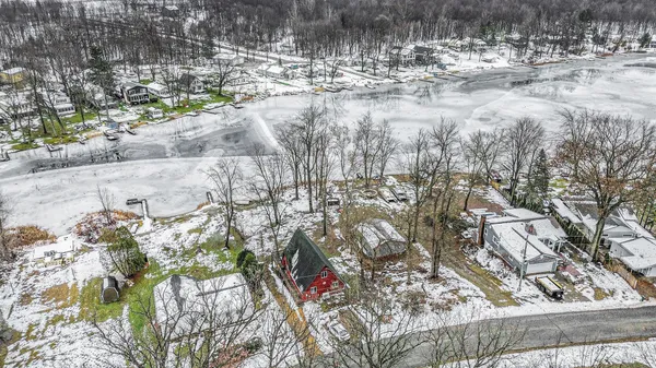 $460,000 | 45601 Peninsula Drive East, Grand Junction, MI 49056