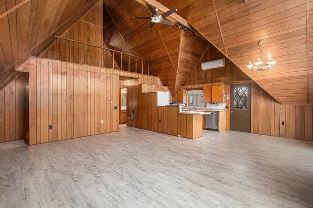 $460,000 | 45601 Peninsula Drive East, Grand Junction, MI 49056