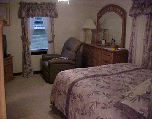 957 McCoy Road McKees Rocks, PA 15136 - Photo 6 of 8 Master Bedroom.