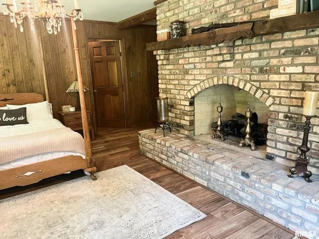 $795,000 | 305 East Martin Drive, Deer Creek, IL 61733