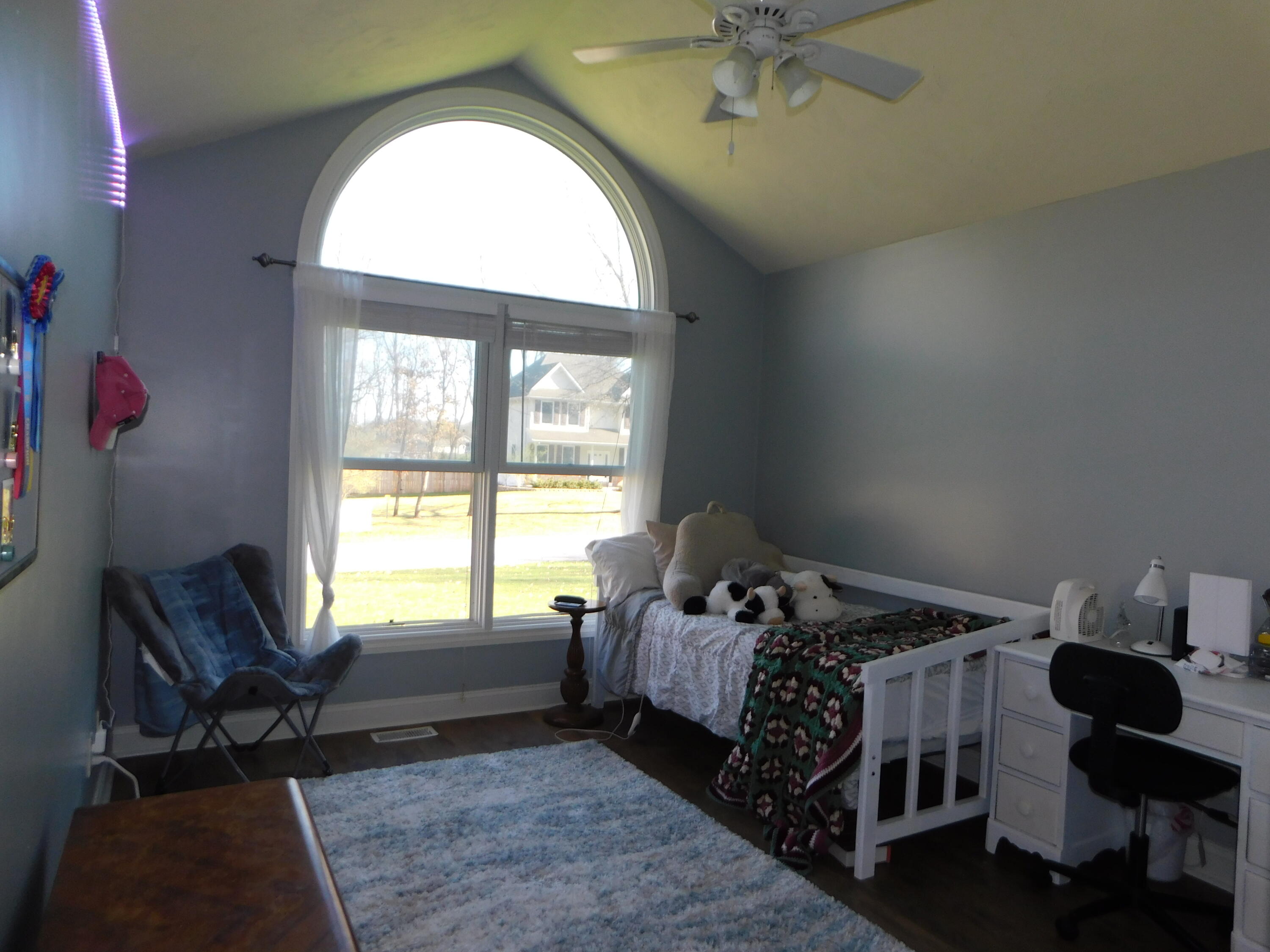 32687 Robin Road Paw Paw, MI 49079 - Photo 15 of 41 Guest Room