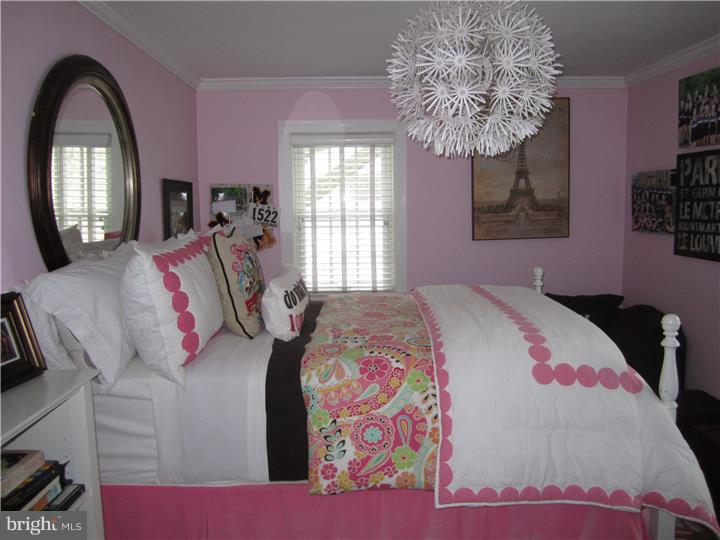 1205 Evergreen Road Yardley, PA 19067 - Photo 17 of 25 Gallery Image 17