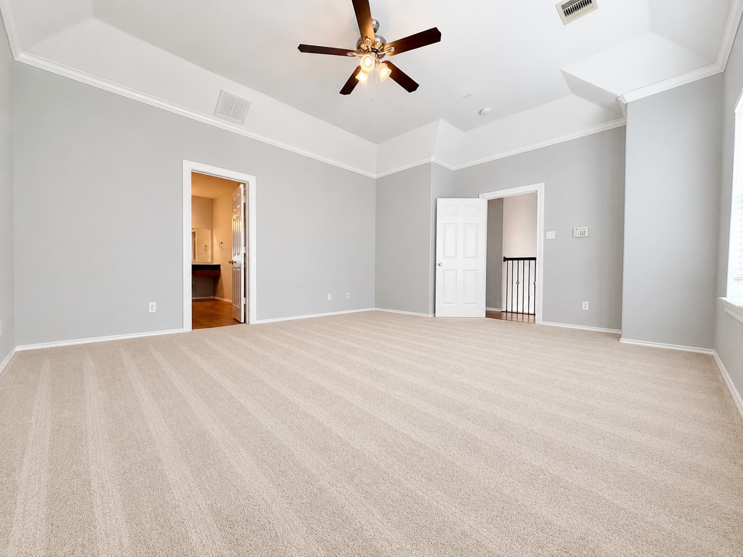 1608 Holman Street Houston, TX 77004 - Photo 27 of 43 Primary Suite