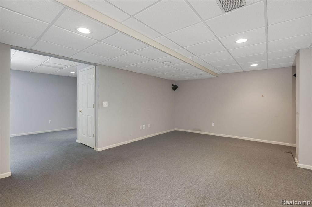 1110 Vernier Road Grosse Pointe Woods, MI 48236 - Photo 28 of 33