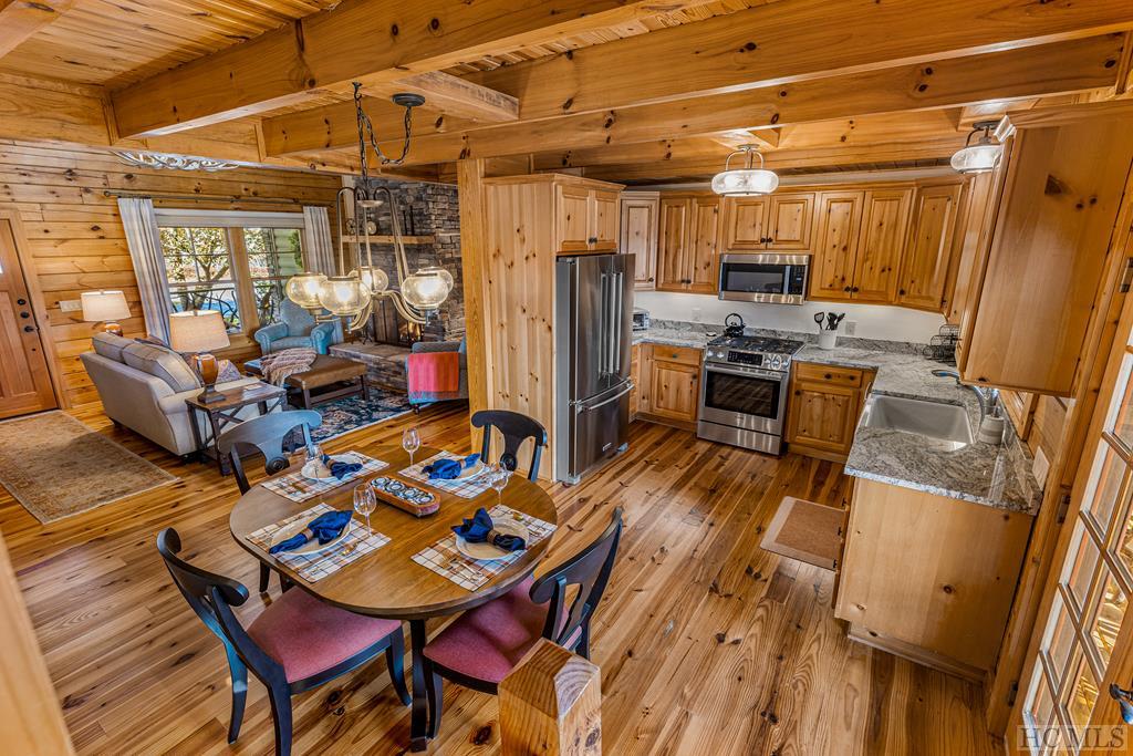 271 B Rendezvous Ridge, Unit B Cashiers, NC 28717 - Photo 32 of 35 Gallery Image 32