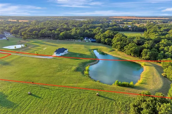 $375,000 | 390 Paxton Road, Gunter, TX 75058