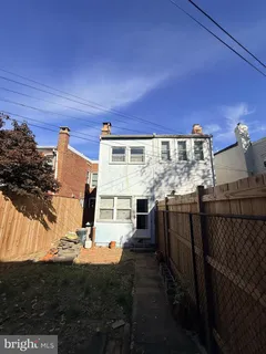 $1,199,900 | 1015 E Street Northeast, Washington, DC 20002