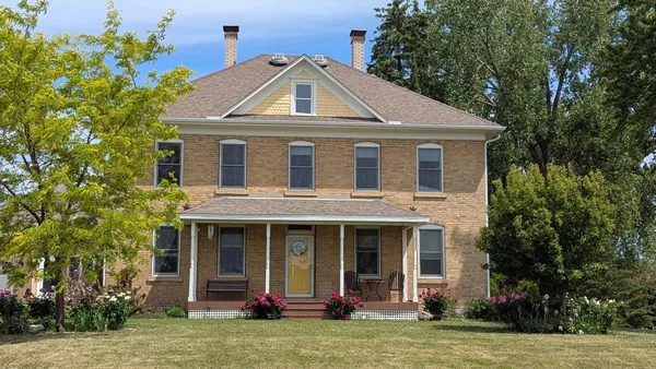 $880,000 | 16780 County Road 34, Norwood Young America, MN 55368