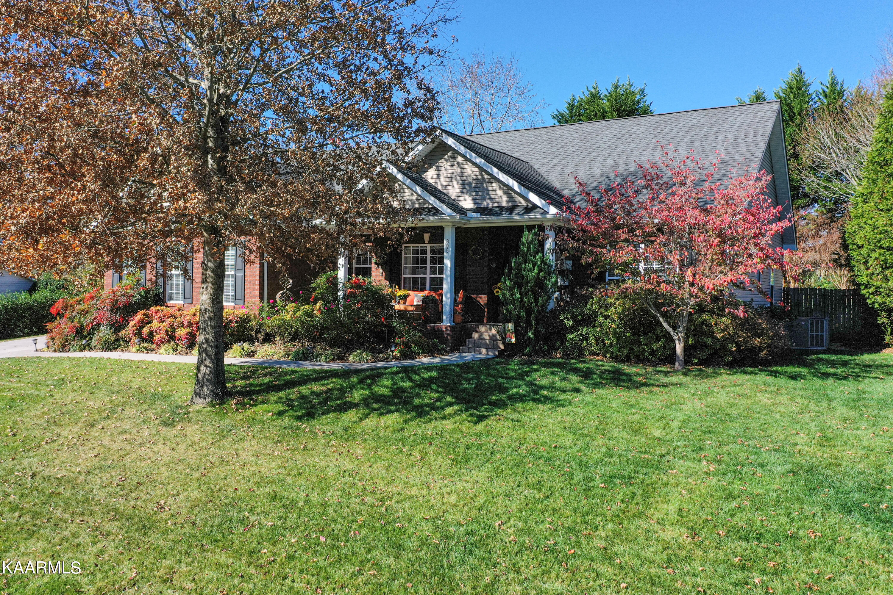 305 Chelsea Lane Clinton, TN 37716 - Photo 3 of 18 DJI_0123-3