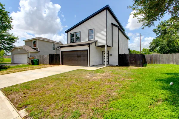 $315,000 | 5774 Gineridge Drive, Houston, TX 77053
