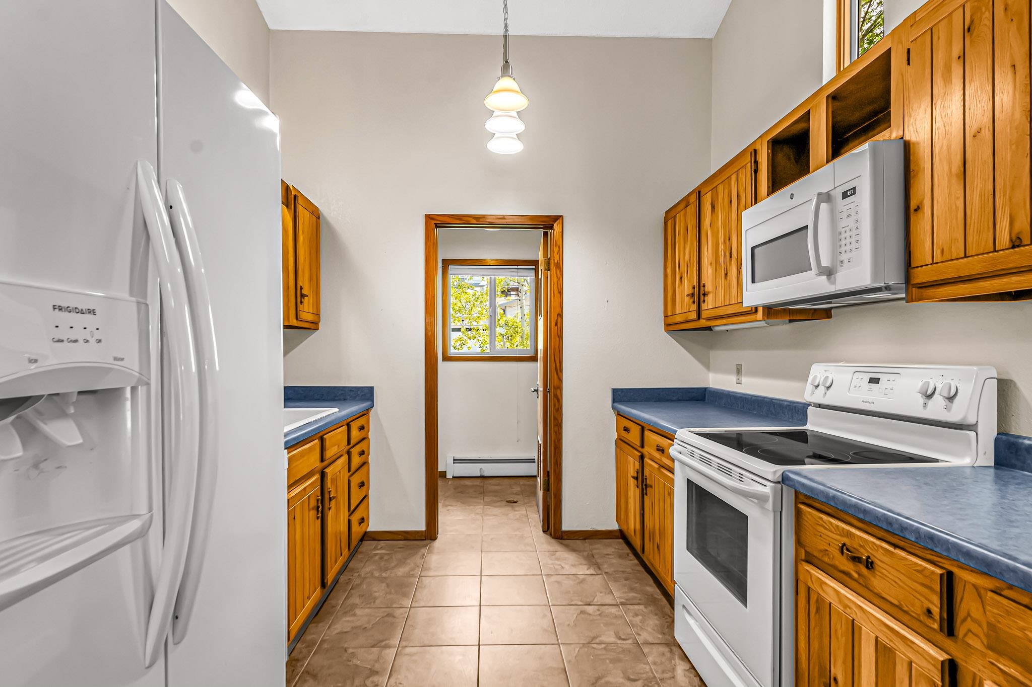 379 Ridge View Drive Grand Junction, CO 81507 - Photo 6 of 26 Gallery Image 6