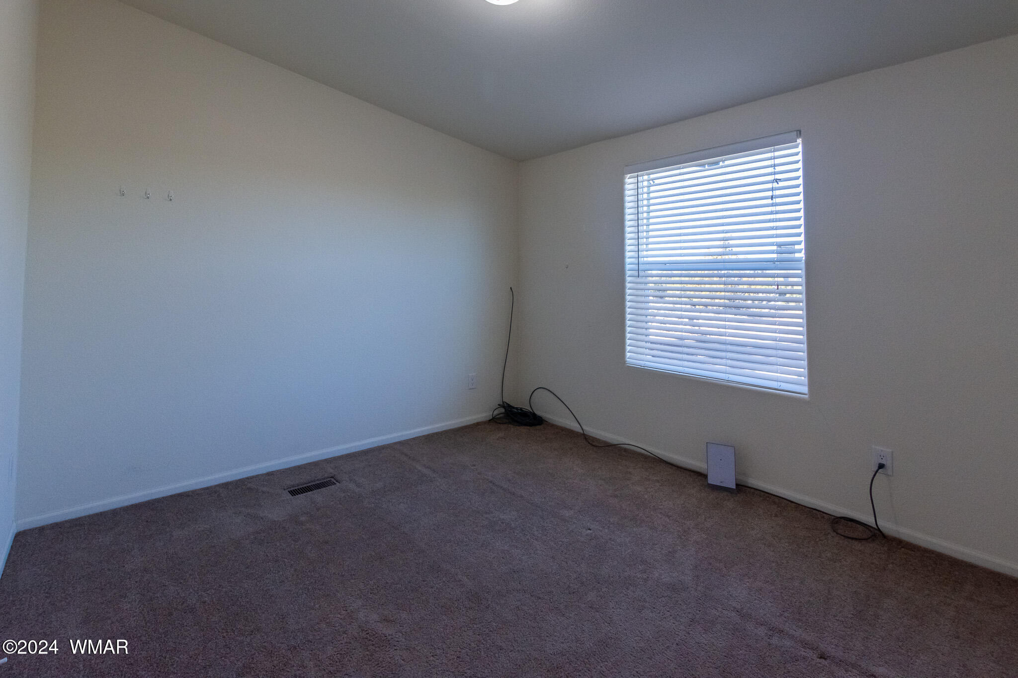 7991 Lakeland Road Show Low, AZ 85901 - Photo 15 of 24 DSC_0923