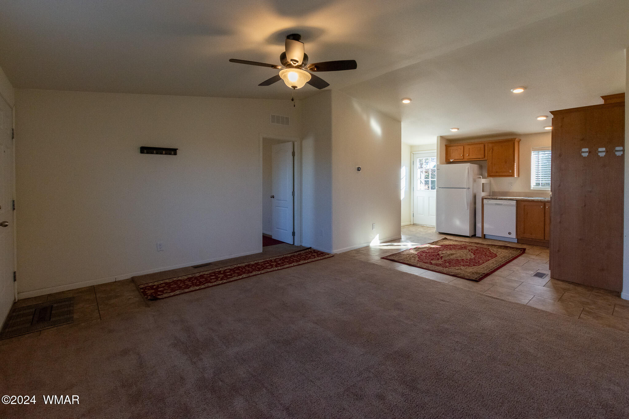 7991 Lakeland Road Show Low, AZ 85901 - Photo 6 of 24 DSC_0914