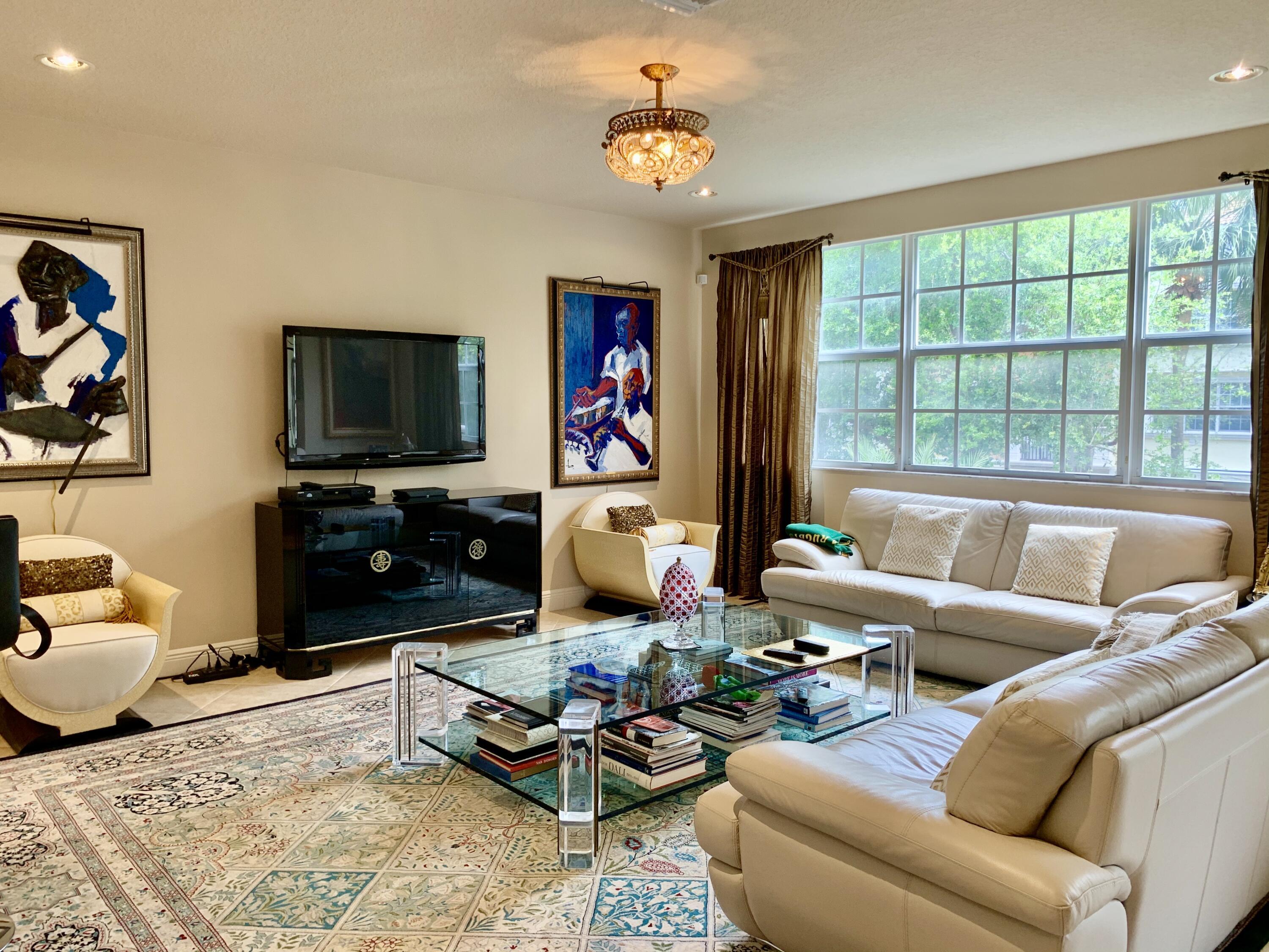 5620 Northeast Trieste Terrace Boca Raton, FL 33487 - Photo 3 of 41 Living Room