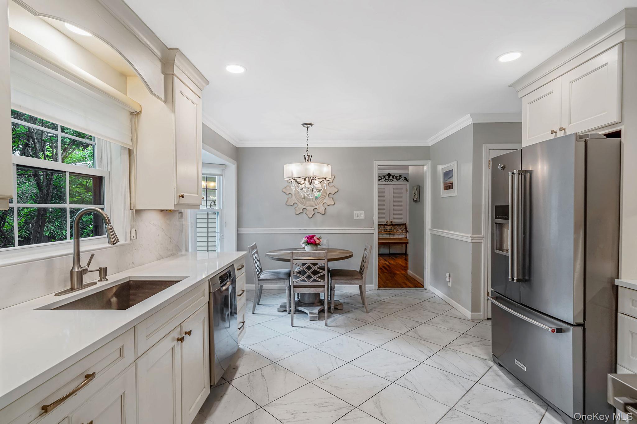 15 Cliff Road Port Jefferson, NY 11777 - Photo 12 of 38 Gallery Image 12