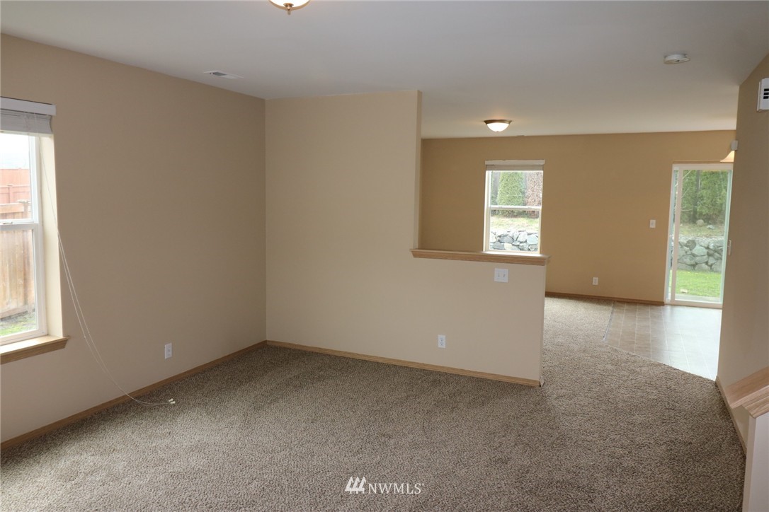 903 Riddell Avenue Northeast Orting, WA 98360 - Photo 2 of 25 Gallery Image 2