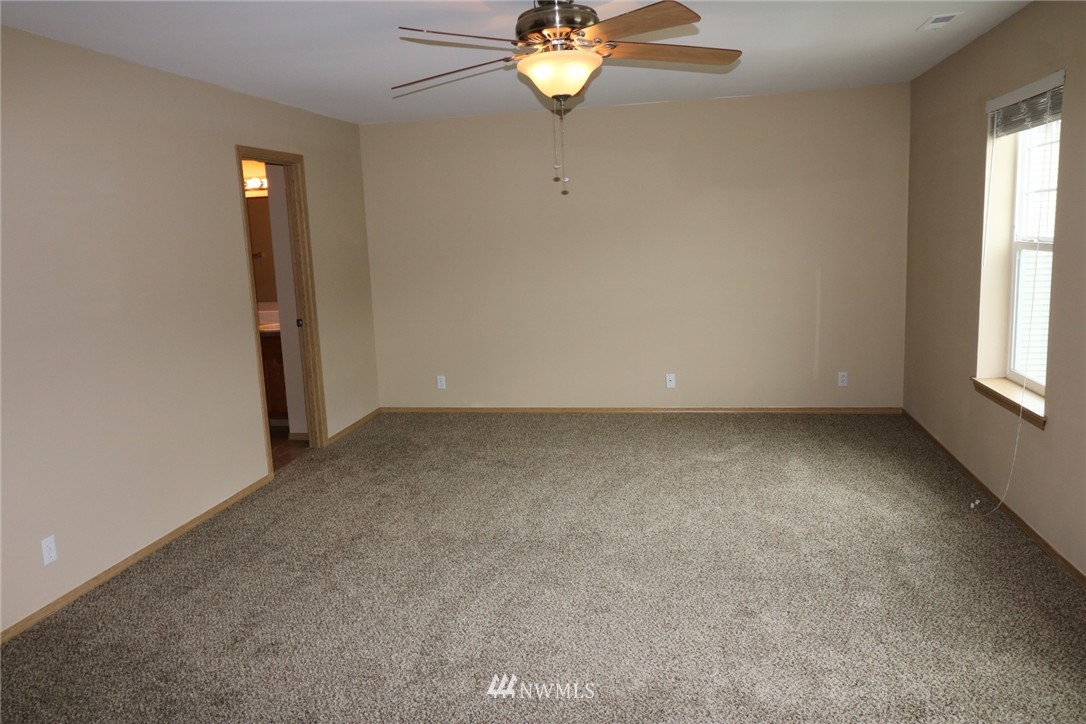 903 Riddell Avenue Northeast Orting, WA 98360 - Photo 15 of 25 Gallery Image 15