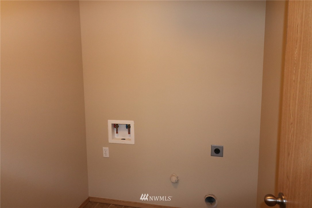 903 Riddell Avenue Northeast Orting, WA 98360 - Photo 22 of 25 Gallery Image 22