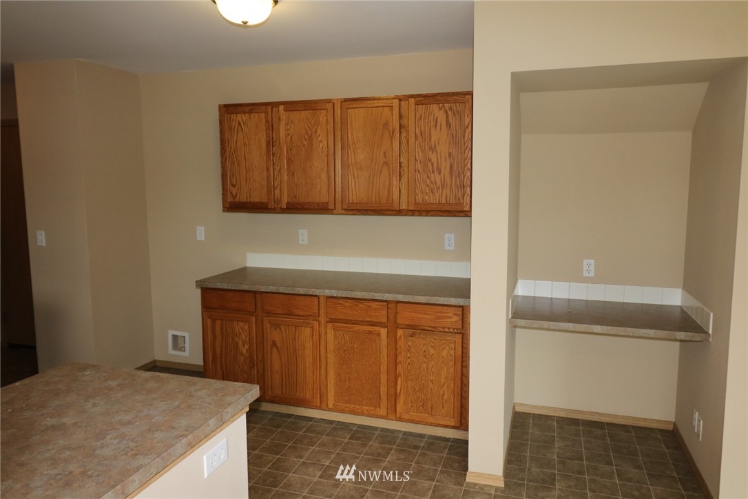 903 Riddell Avenue Northeast Orting, WA 98360 - Photo 8 of 25 Gallery Image 8