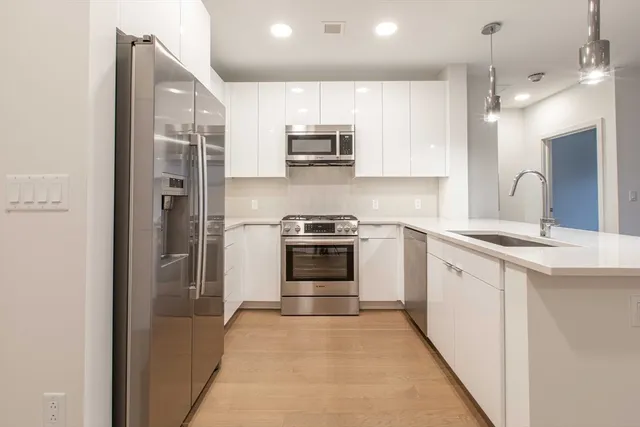 $4,600 | 45 Lewis Street, Unit 513, Boston, MA 02128