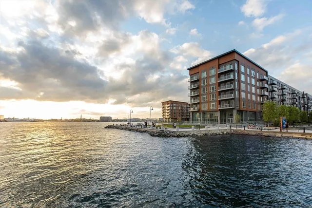 $4,600 | 45 Lewis Street, Unit 513, Boston, MA 02128