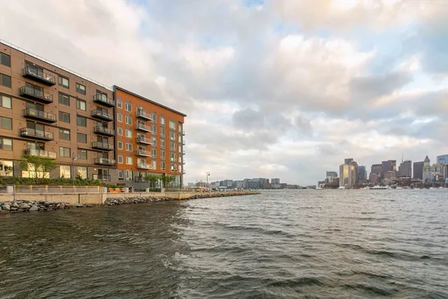 $4,600 | 45 Lewis Street, Unit 513, Boston, MA 02128
