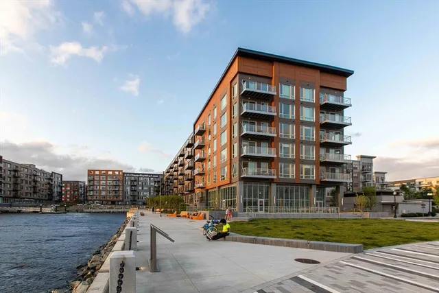 $4,600 | 45 Lewis Street, Unit 513, Boston, MA 02128