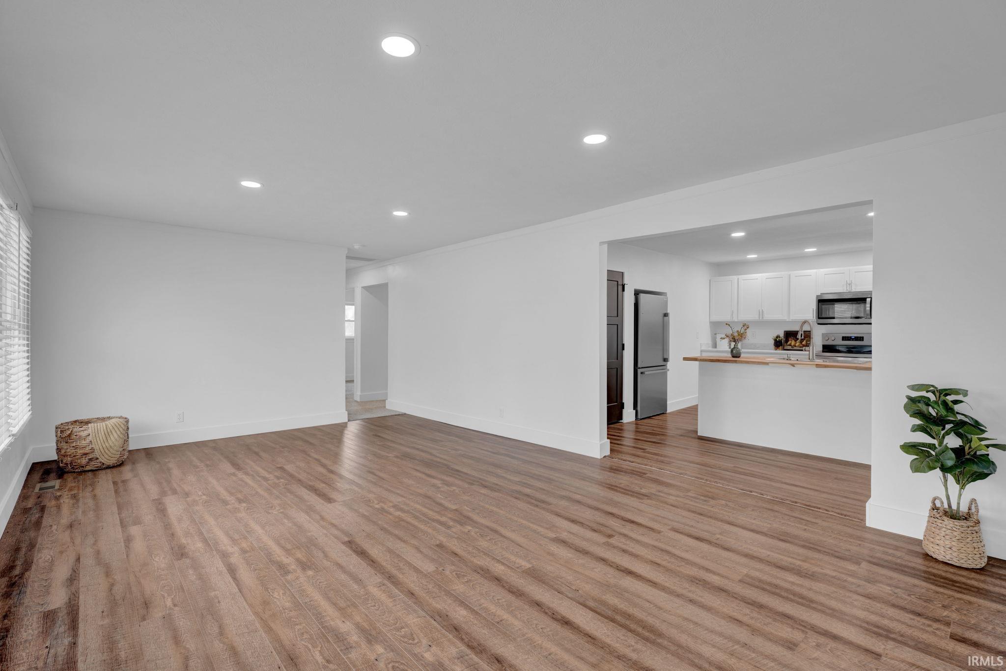 1007 23rd Street Bedford, IN 47421 - Photo 4 of 26