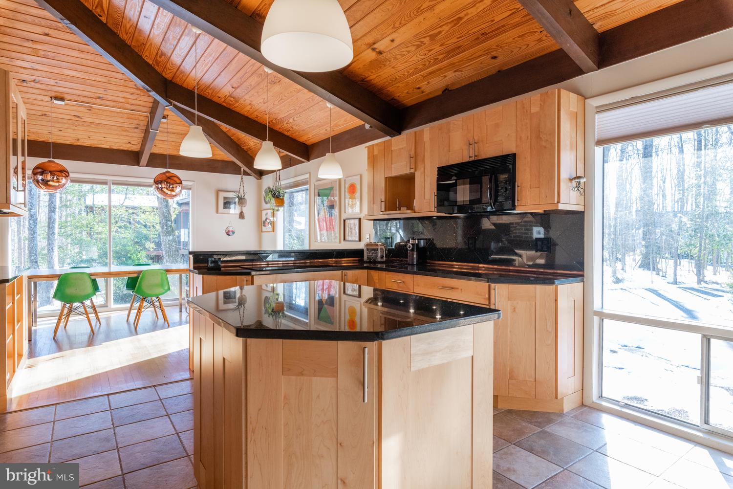 12006 Aintree Lane Reston, VA 20191 - Photo 12 of 56 Gallery Image 12