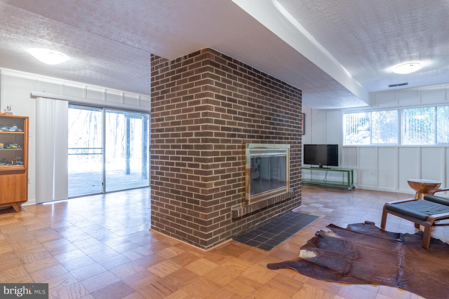 12006 Aintree Lane Reston, VA 20191 - Photo 35 of 56 Gallery Image 35