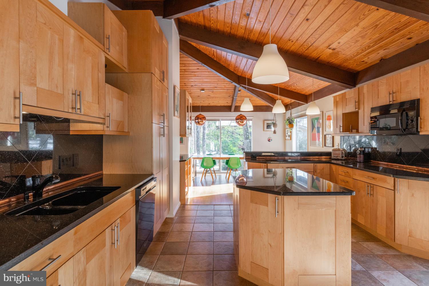 12006 Aintree Lane Reston, VA 20191 - Photo 10 of 56 Gallery Image 10
