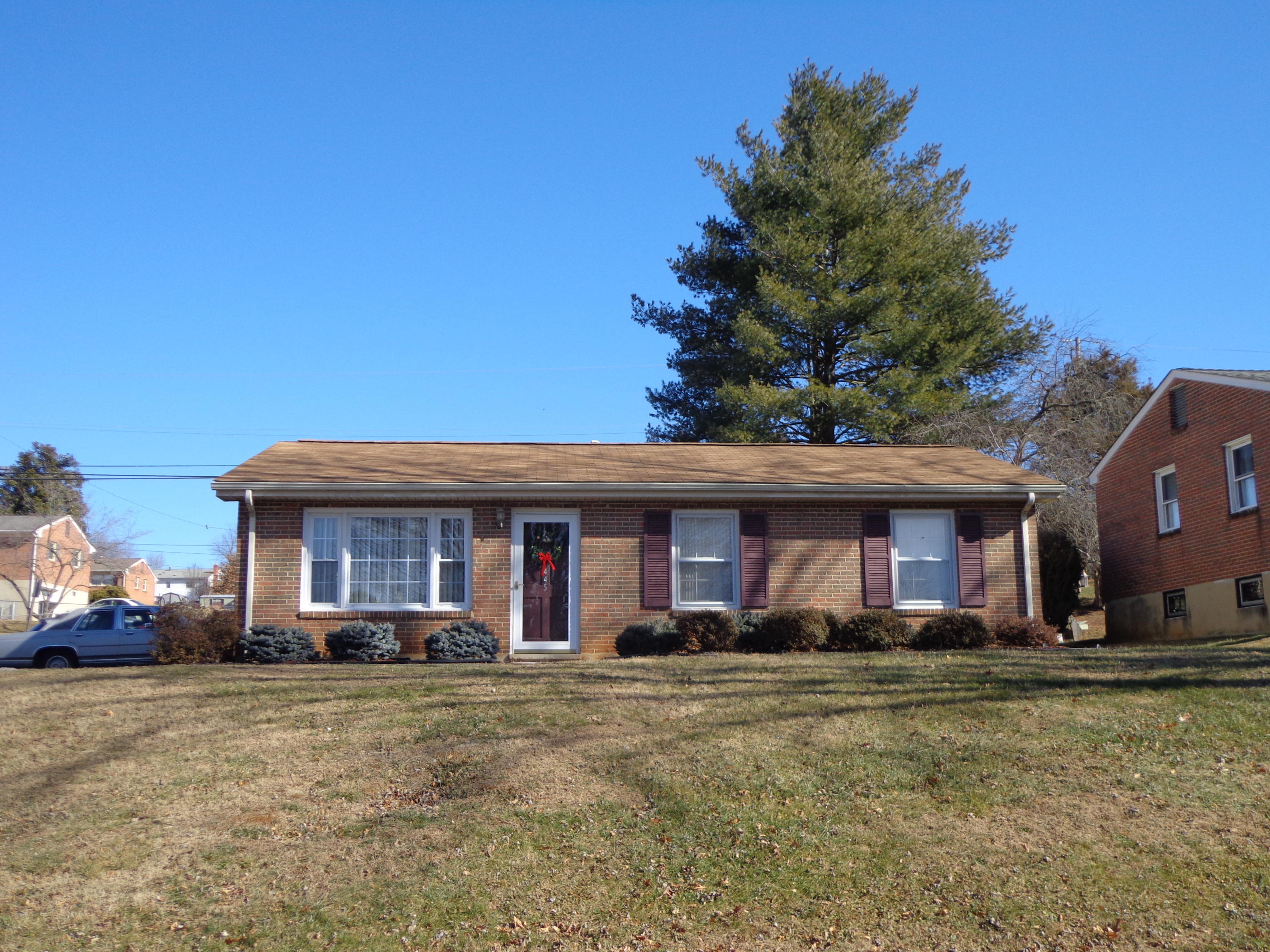 5445 Daytona Road Roanoke, VA 24019 - Photo 1 of 24 DSC08101