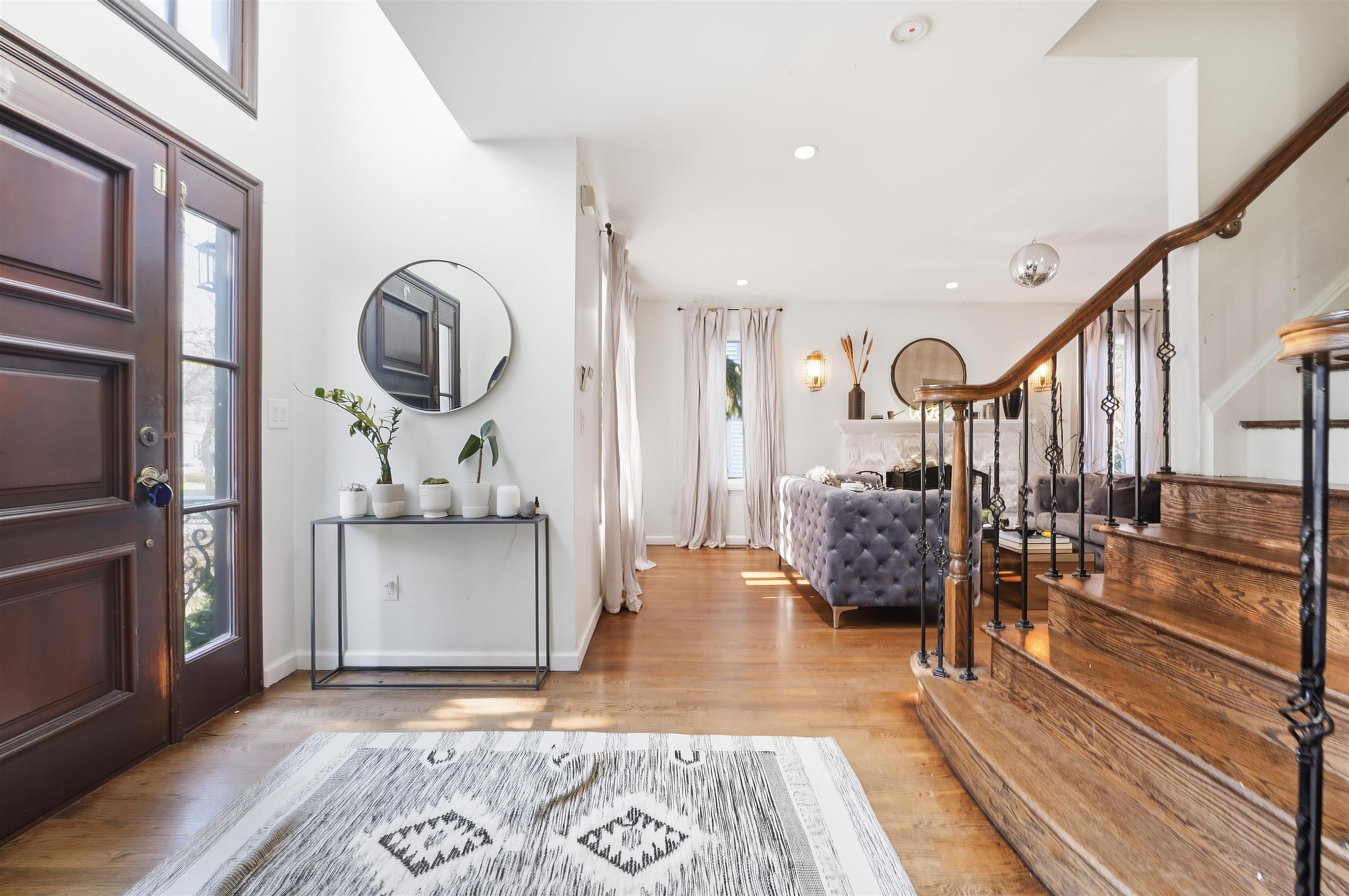 770 Hartwell Street Teaneck, NJ 07666 - Photo 2 of 37