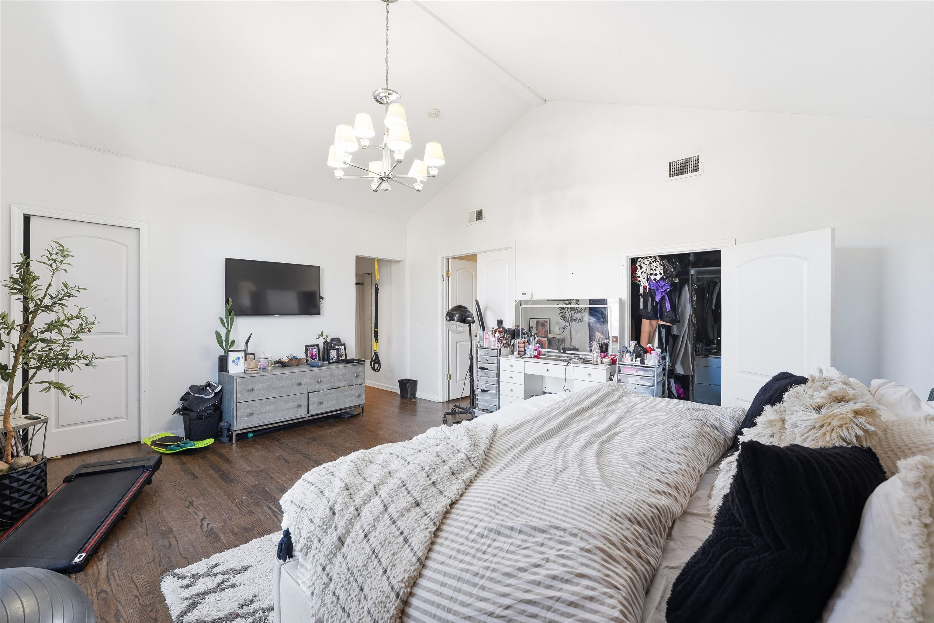 770 Hartwell Street Teaneck, NJ 07666 - Photo 21 of 37