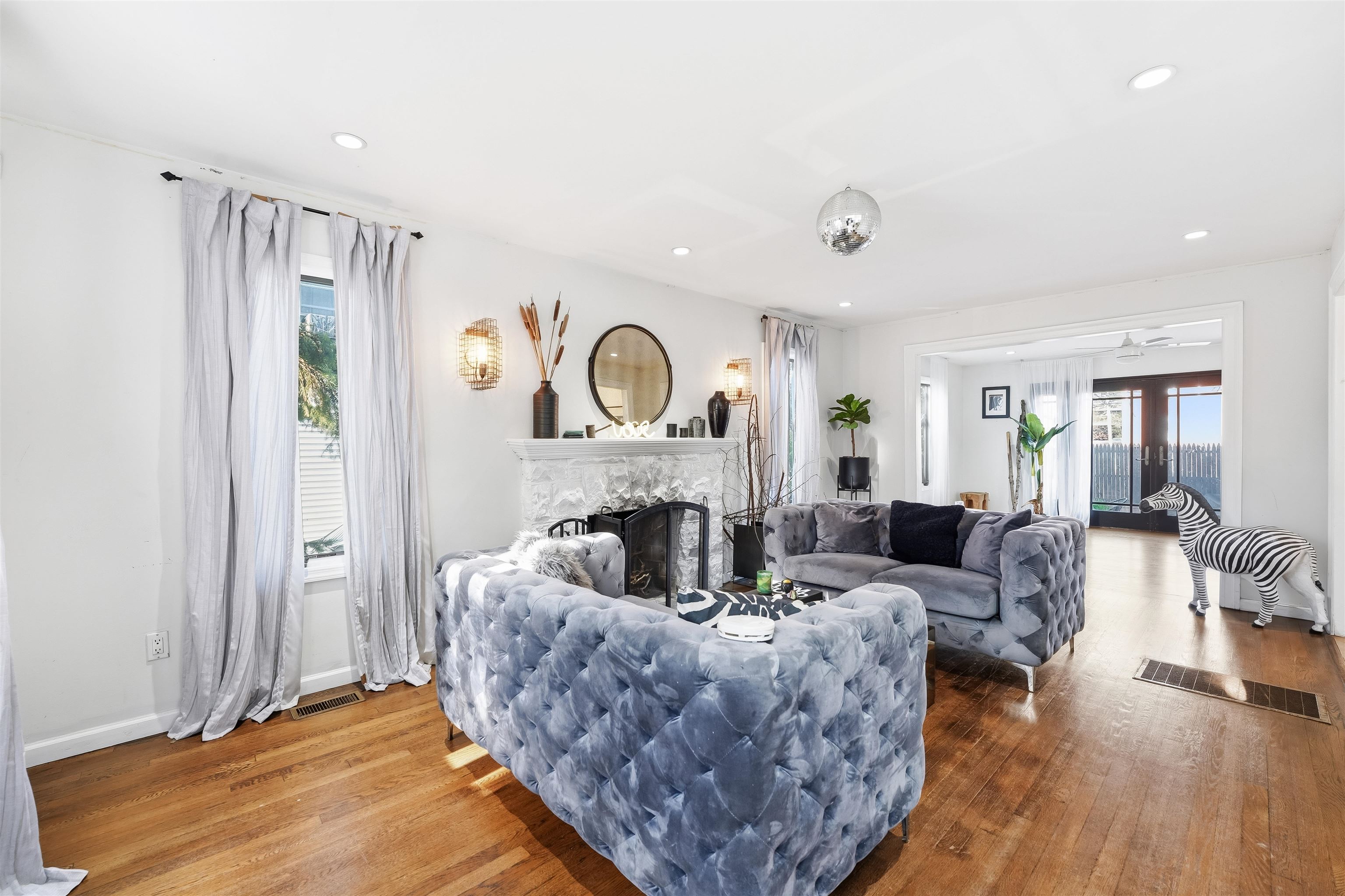 770 Hartwell Street Teaneck, NJ 07666 - Photo 5 of 37