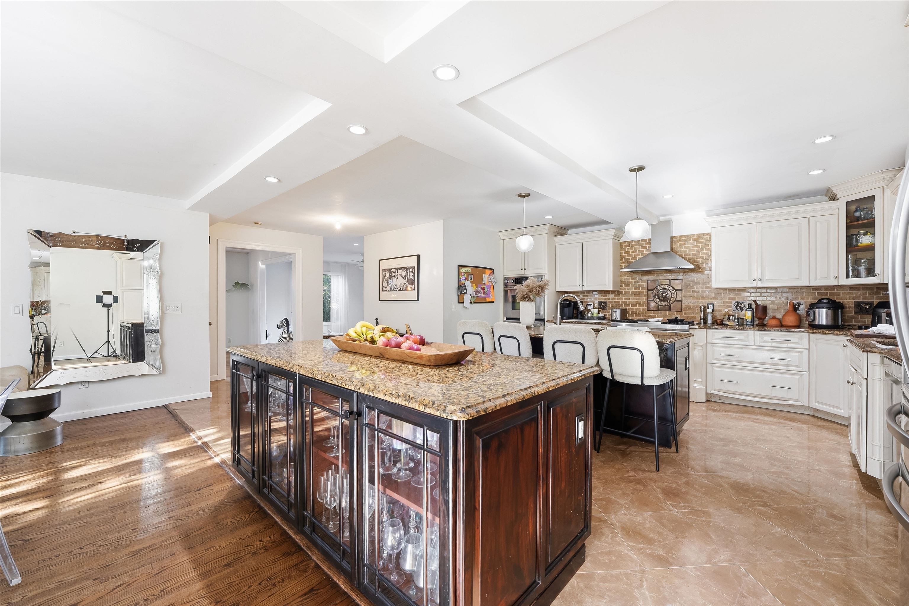 770 Hartwell Street Teaneck, NJ 07666 - Photo 10 of 37