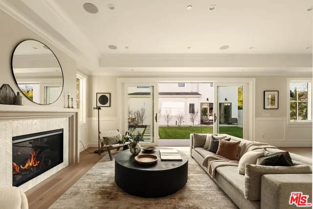 $4,995,000 | 2432 22nd Street, Santa Monica, CA 90405