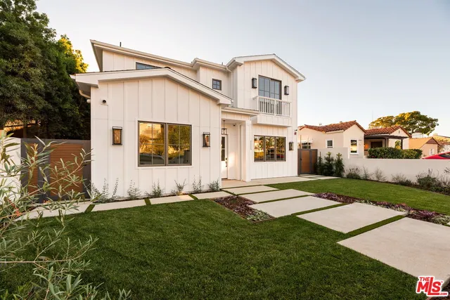 $4,995,000 | 2432 22nd Street, Santa Monica, CA 90405