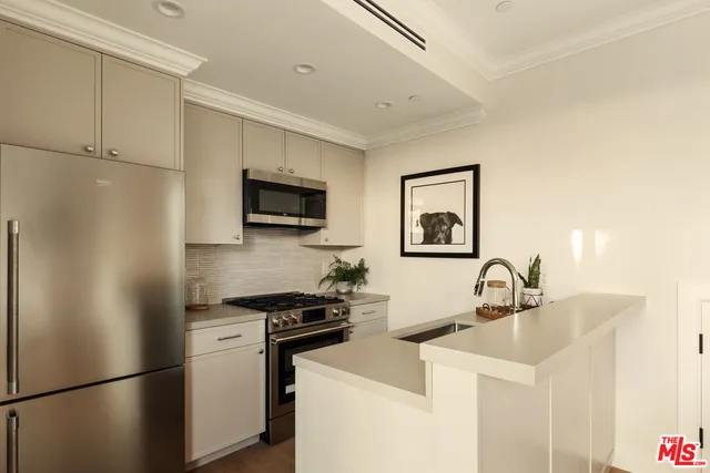 $4,995,000 | 2432 22nd Street, Santa Monica, CA 90405