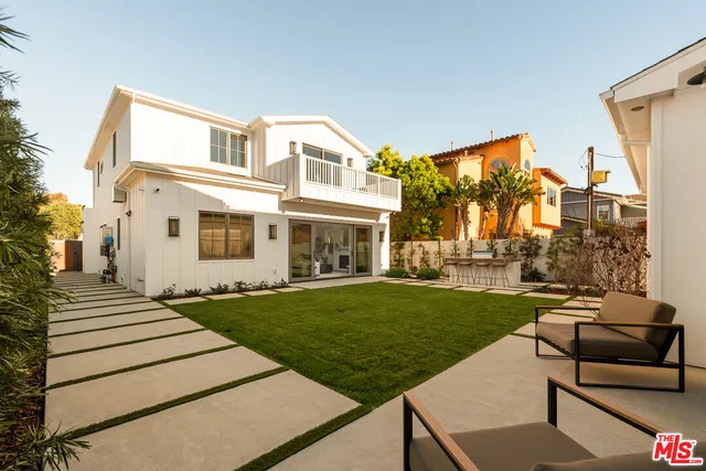 $4,995,000 | 2432 22nd Street, Santa Monica, CA 90405
