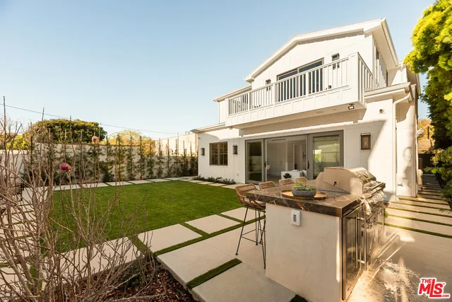 $4,995,000 | 2432 22nd Street, Santa Monica, CA 90405