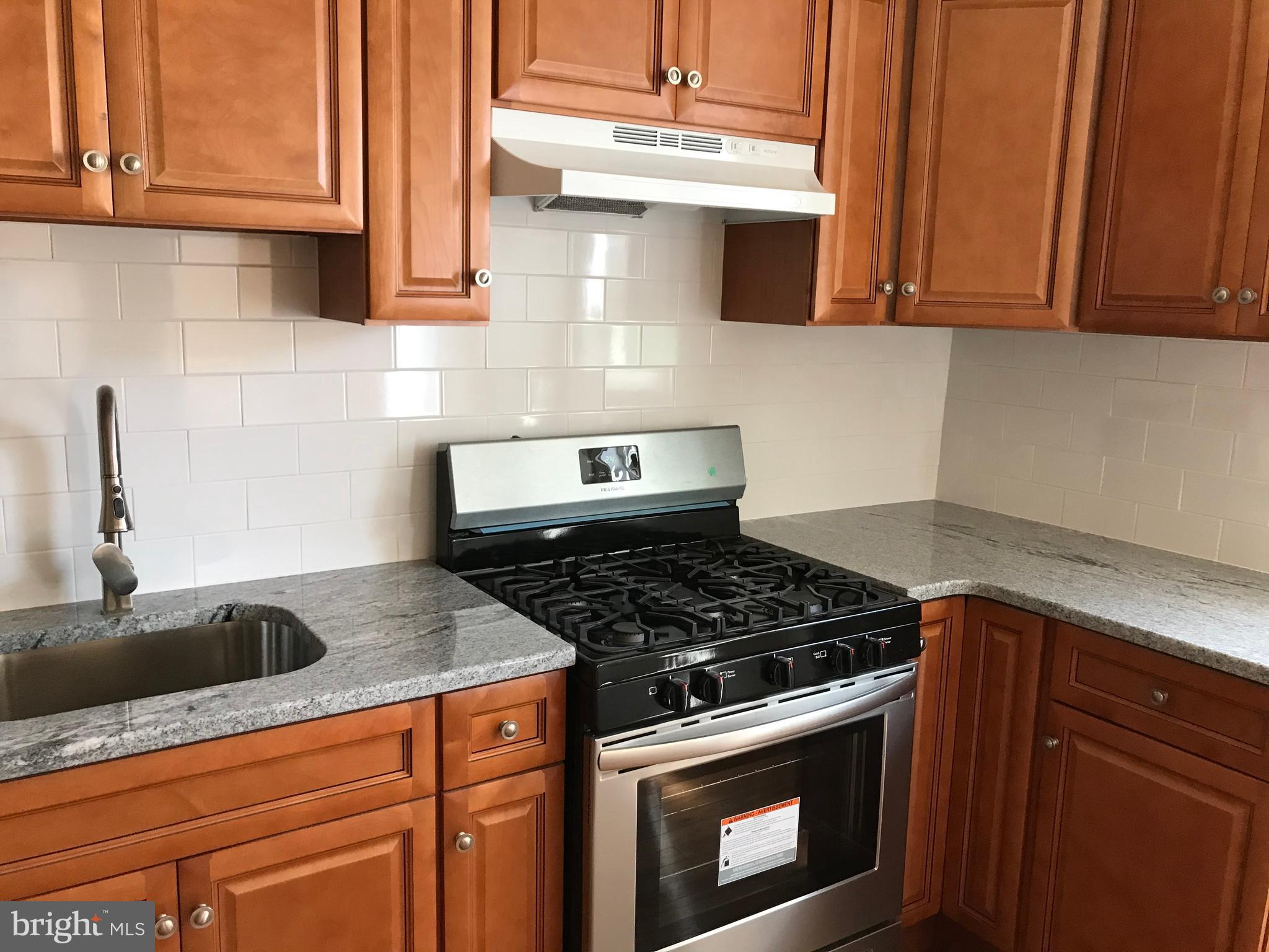 134 Oakley Road Upper Darby, PA 19082 - Photo 7 of 20