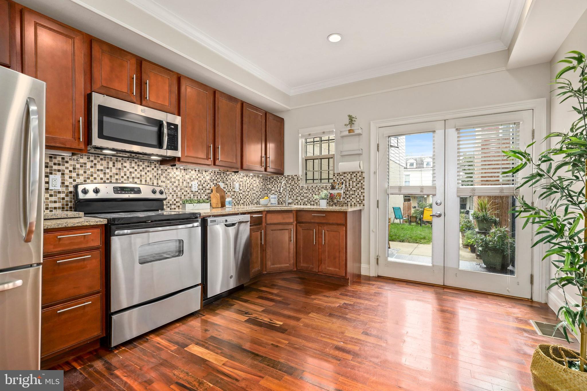 732 Columbia Road Northwest, Unit 1 Washington, DC 20001 - Photo 13 of 33 Gallery Image 13