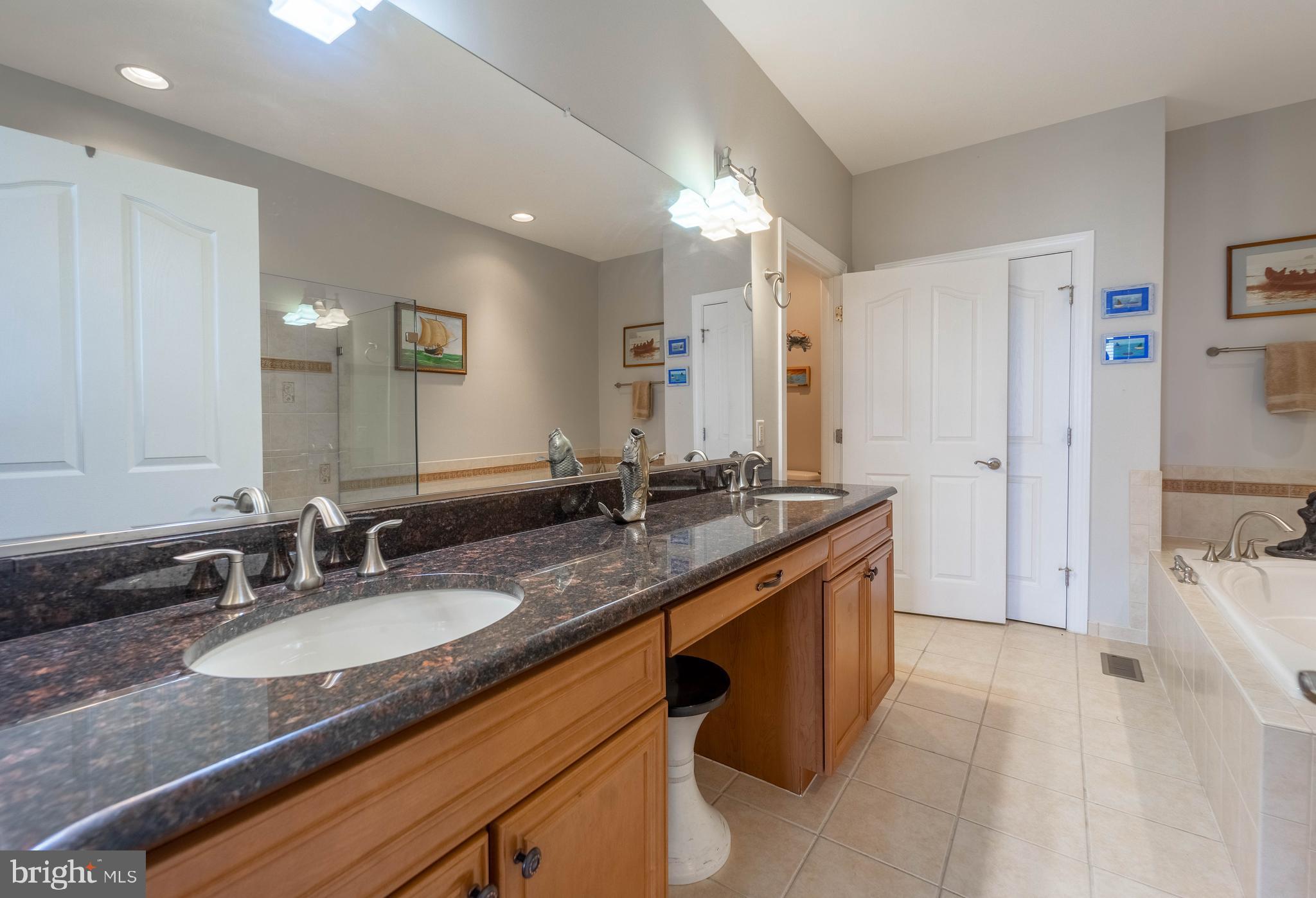 2611 Rockhampton Road Ellicott City, MD 21042 - Photo 20 of 61 1st floor primary bath
