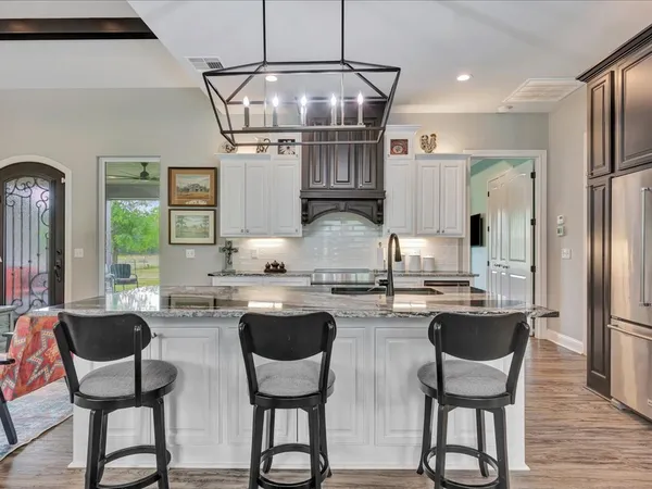 $989,000 | 104 Wheeler Road, Lufkin, TX 75901