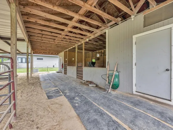 $989,000 | 104 Wheeler Road, Lufkin, TX 75901