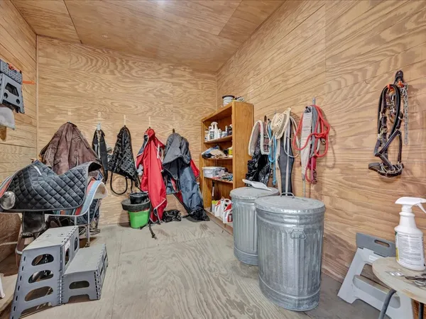 $989,000 | 104 Wheeler Road, Lufkin, TX 75901