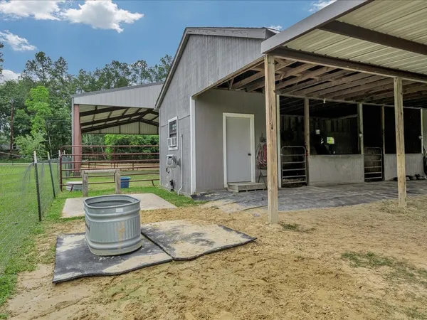 $989,000 | 104 Wheeler Road, Lufkin, TX 75901