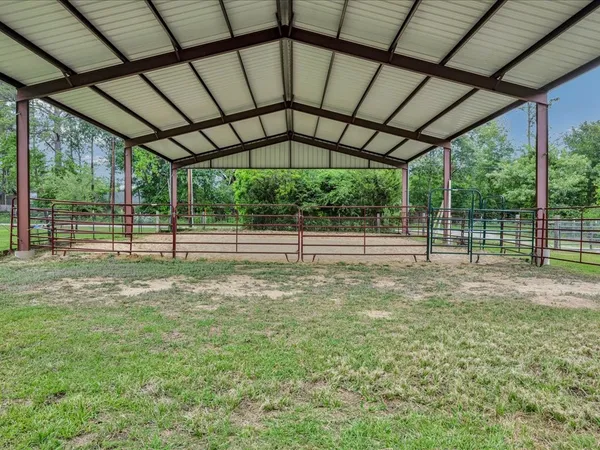 $989,000 | 104 Wheeler Road, Lufkin, TX 75901