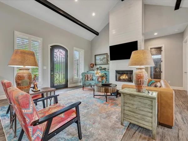 $989,000 | 104 Wheeler Road, Lufkin, TX 75901